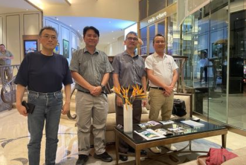Giao lưu cùng đối tác