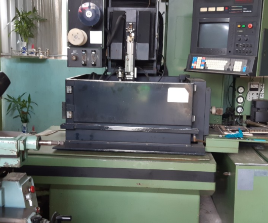 Máy cắt dây Sodick A500